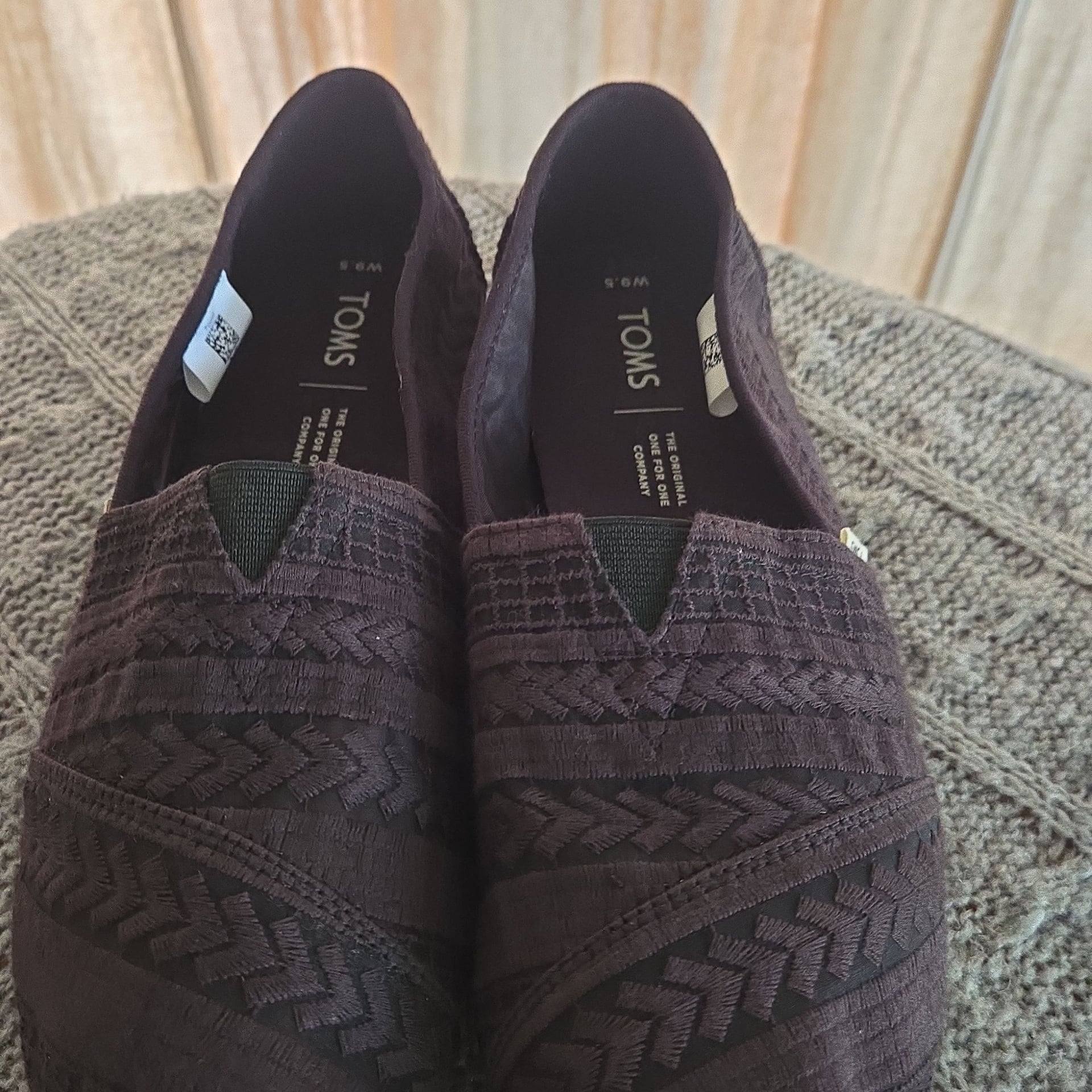 TOMS - Women's Black Lace Alpargata Slip-On Shoes - Size 9.5 3