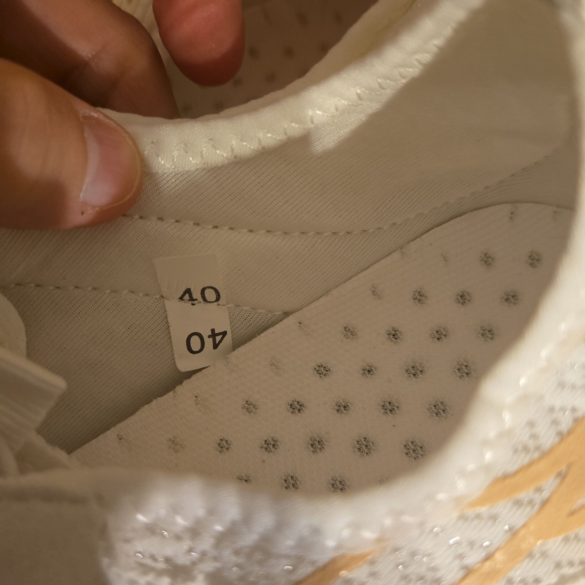 NEW - Women's Barefoot Breathable Shoes / Water / Outdoor - Size 40 / US 9 - white / rose 8