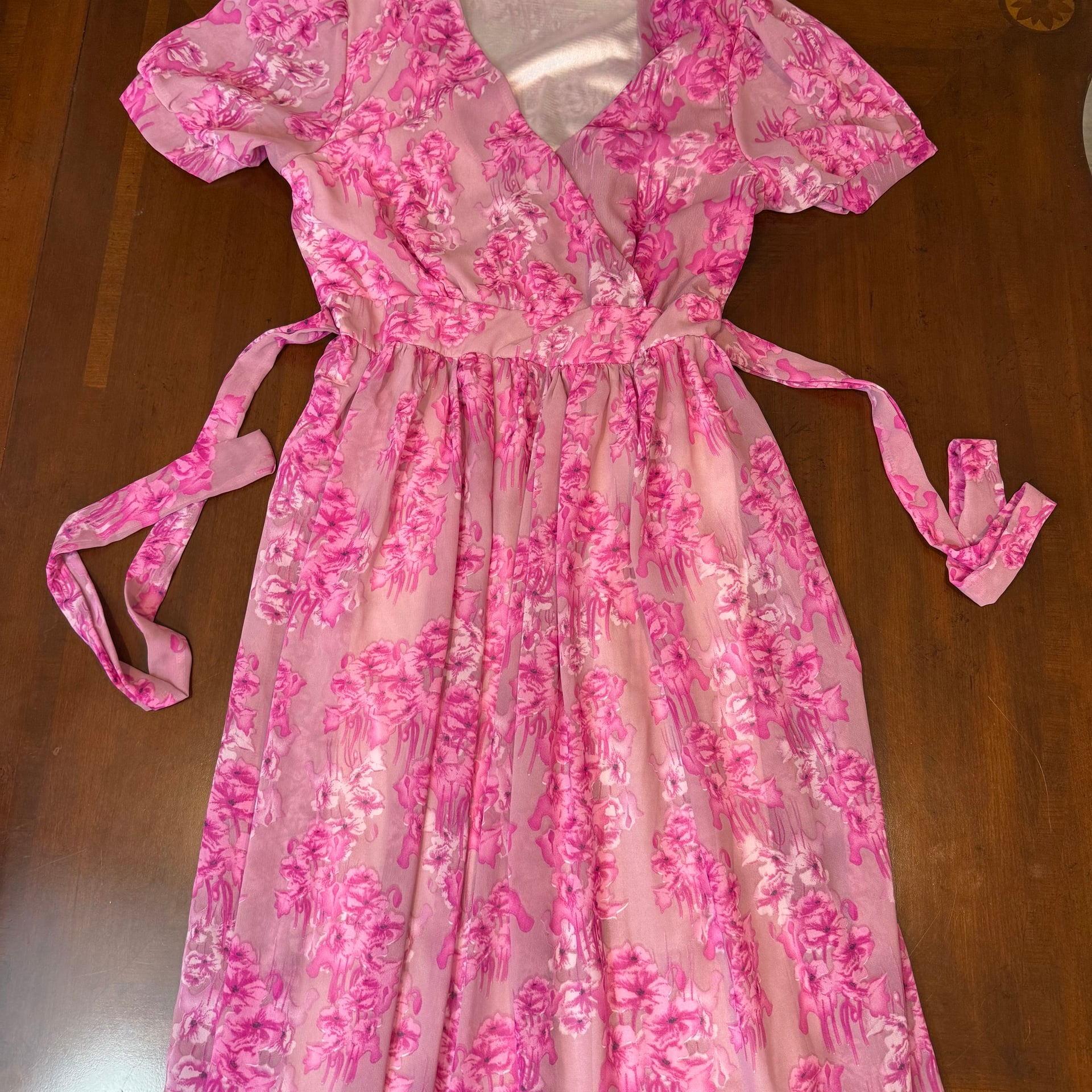 ML Monique Lhuillier Pleated Belted Floral Midi-Dress 2