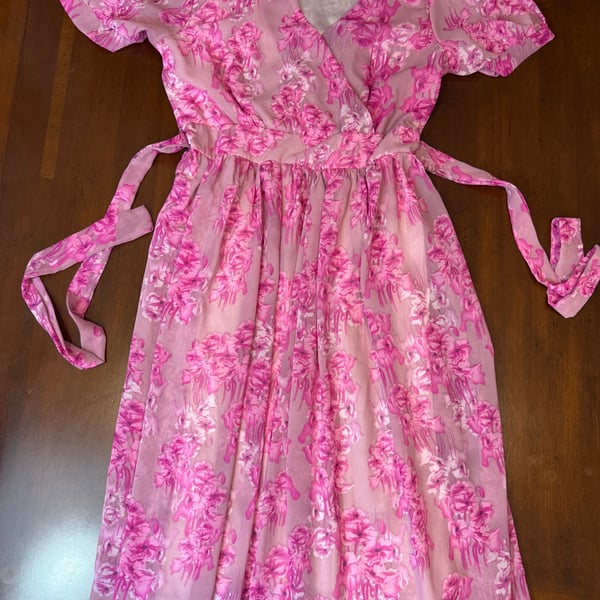 ML Monique Lhuillier Pleated Belted Floral Midi-Dress