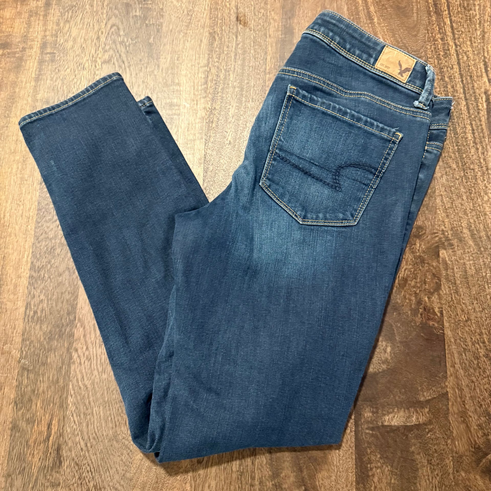 American Eagle Outfitters Women's Dark Wash Artist Crop Jeans Size 10 2