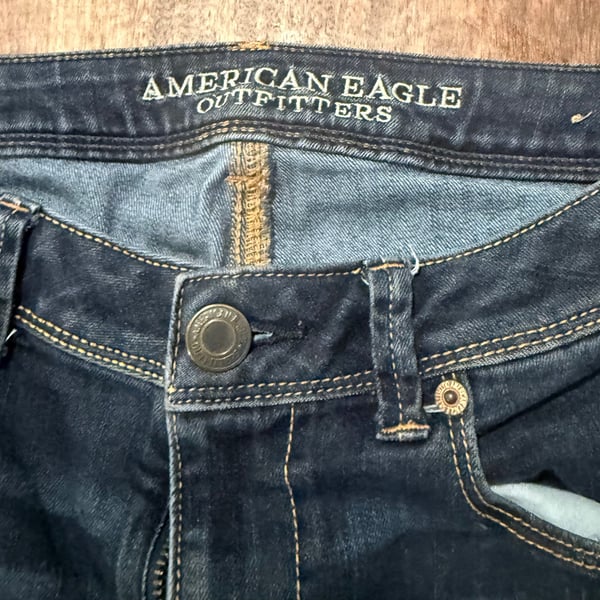 American Eagle Outfitters Women's Dark Wash Artist Crop Jeans Size 10