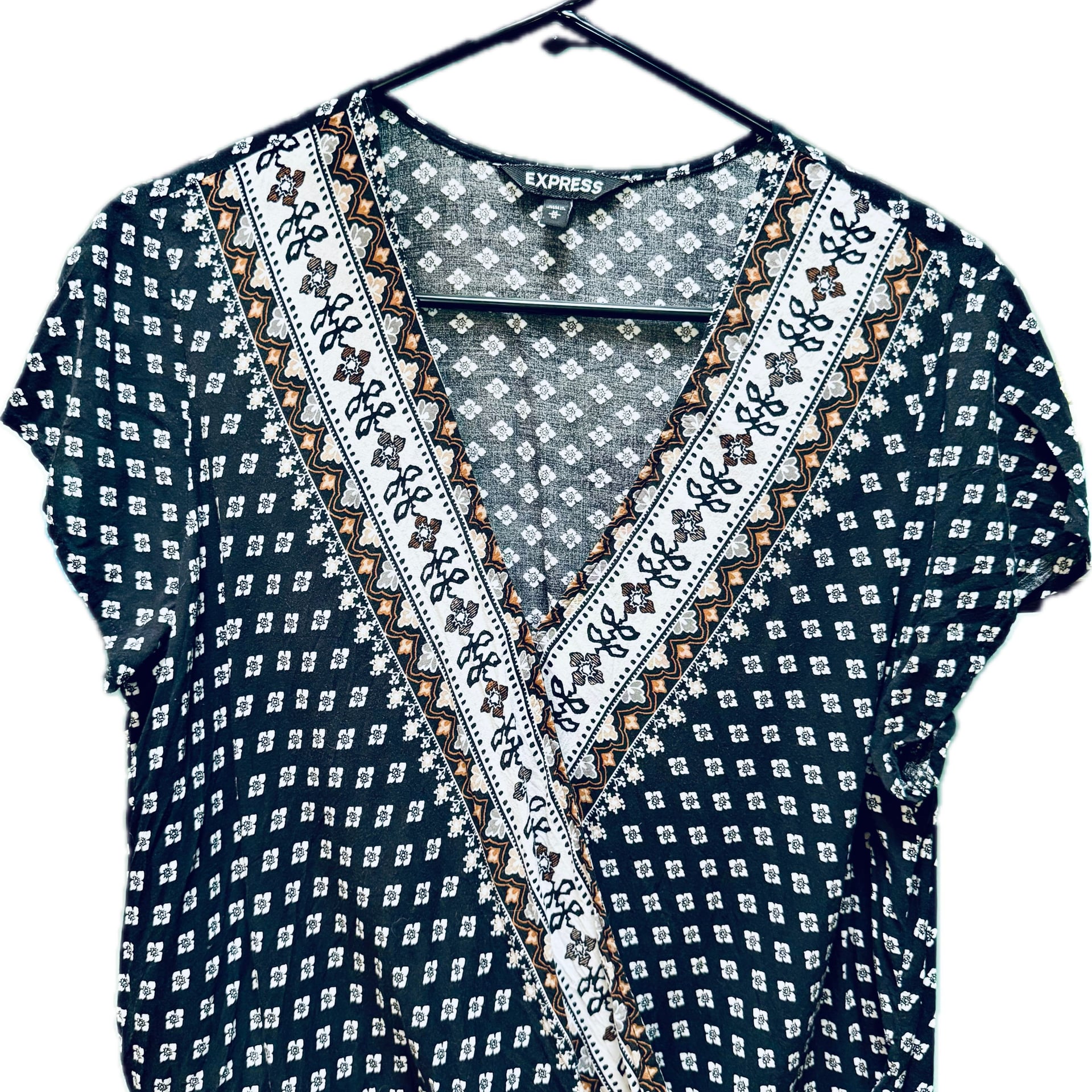 Express Black & White Floral Geometric High-Low Faux Wrap Blouse, Size M 1