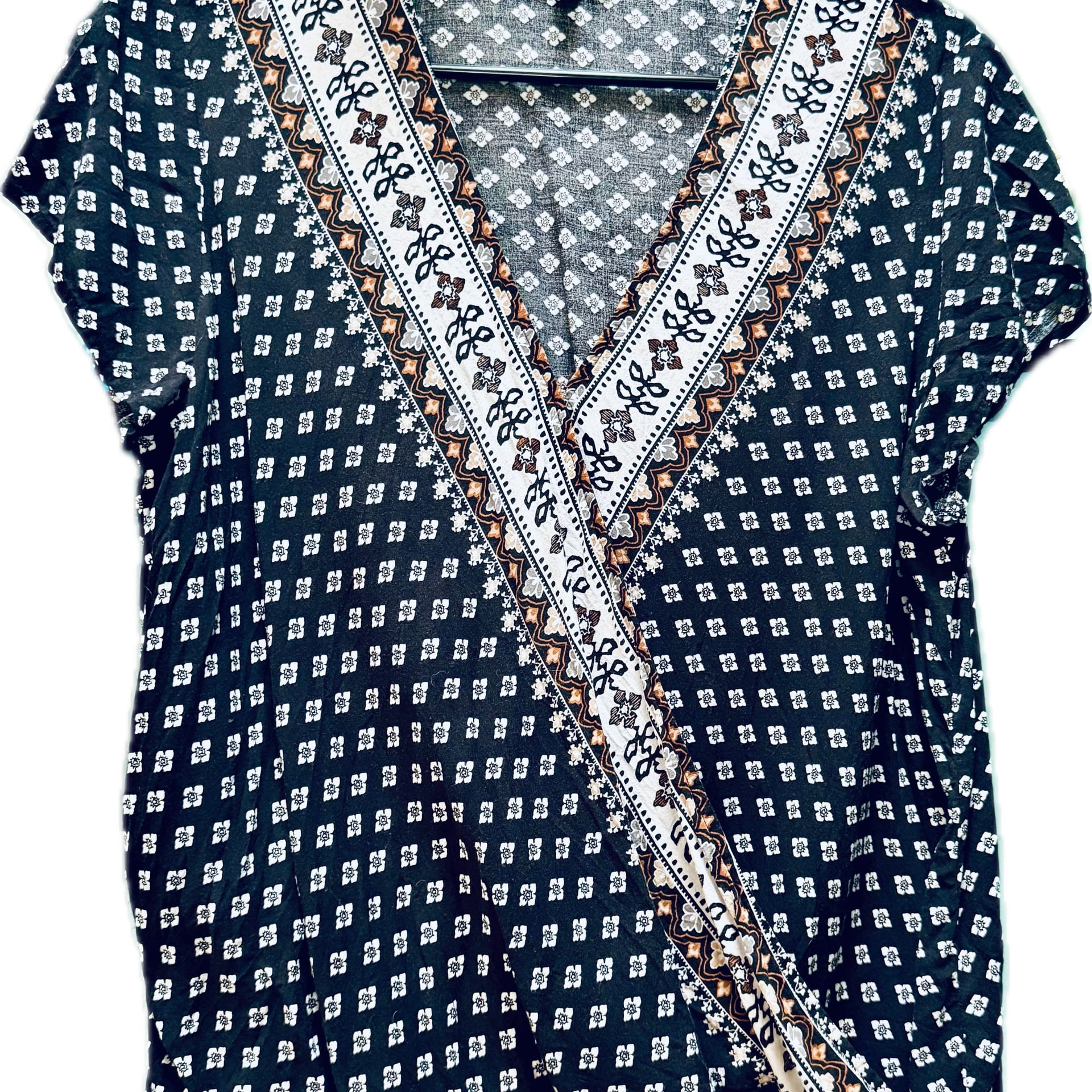 Express Black & White Floral Geometric High-Low Faux Wrap Blouse, Size M 2