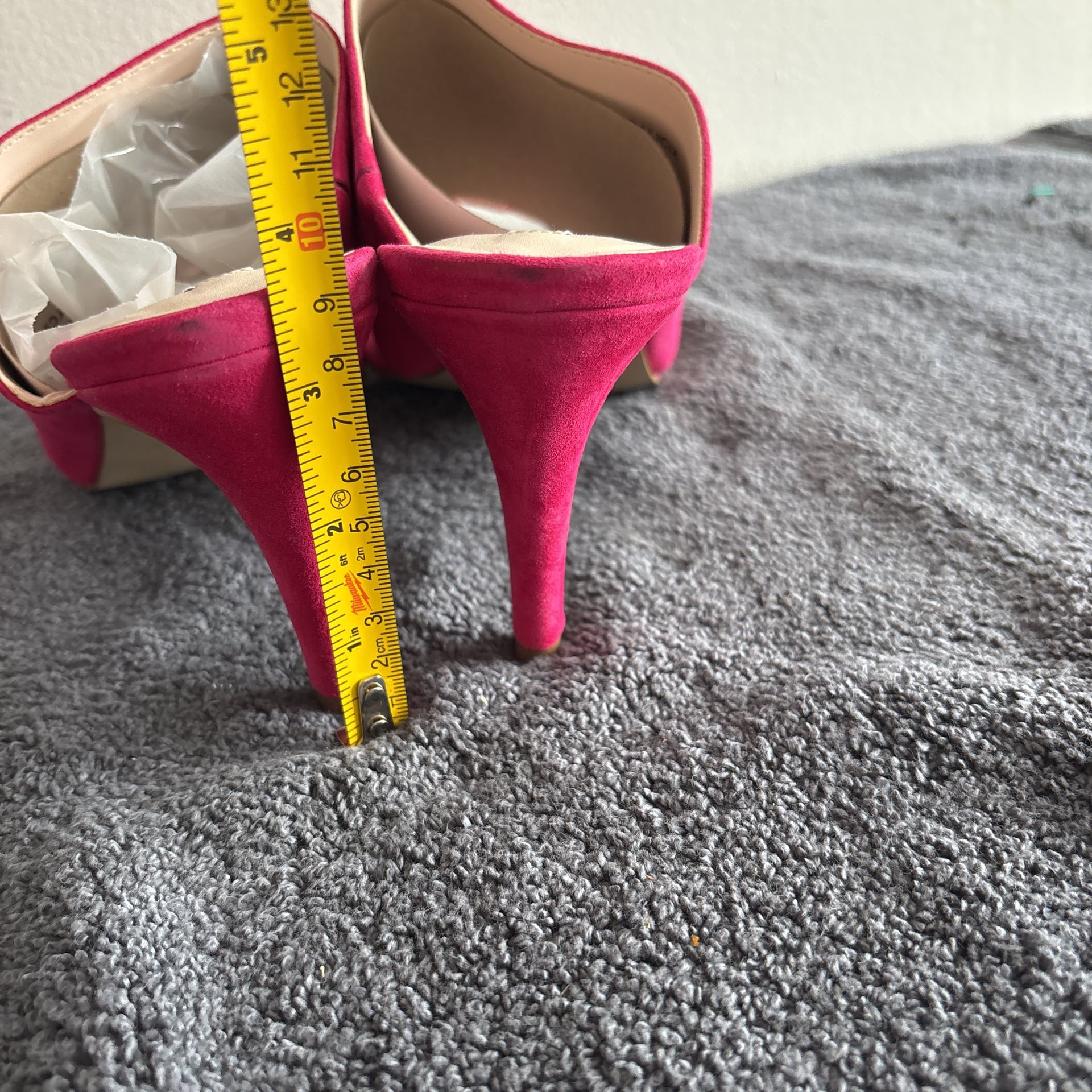 Tahari Lahni Slide Sandal in Pink Suede 6