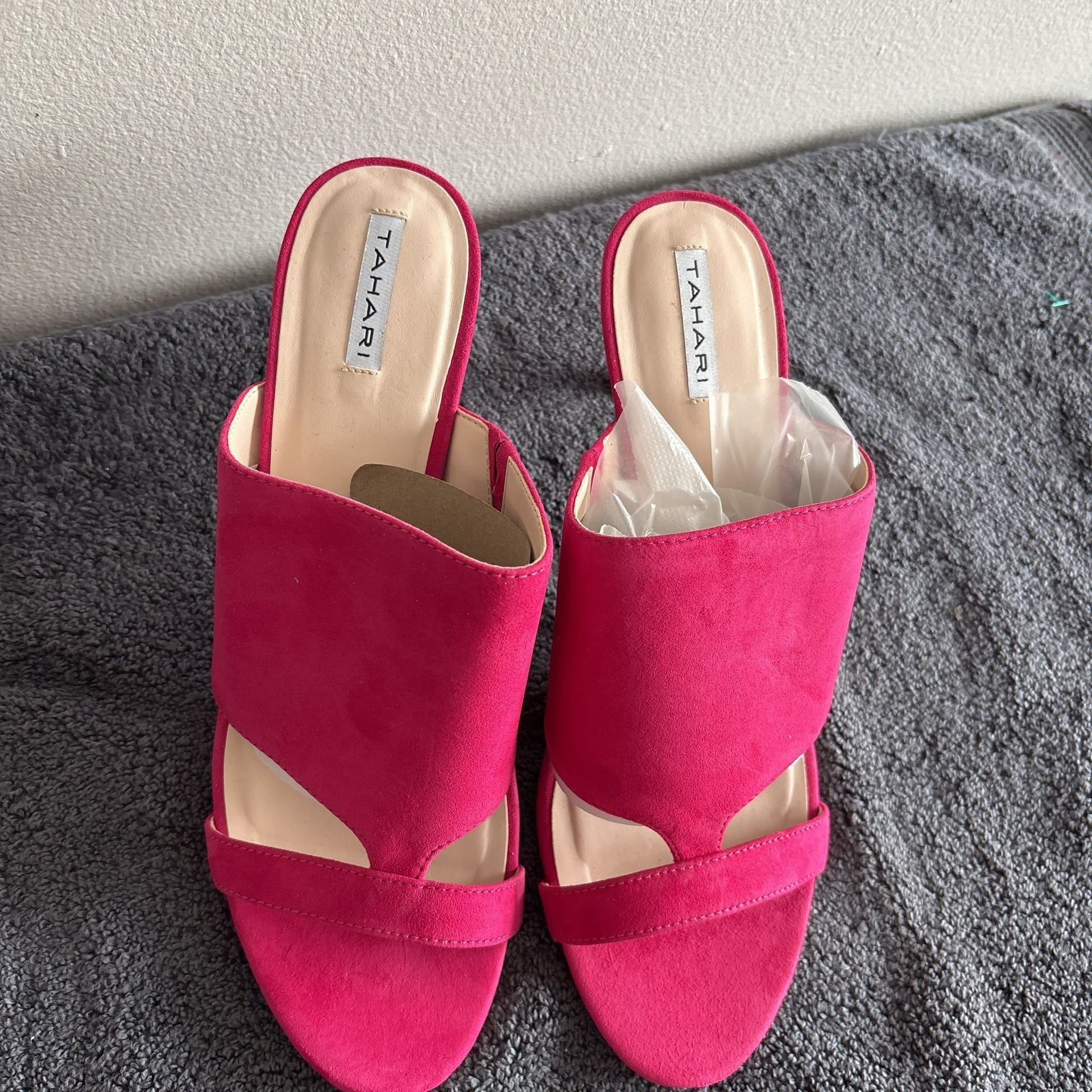 Tahari Lahni Slide Sandal in Pink Suede 3