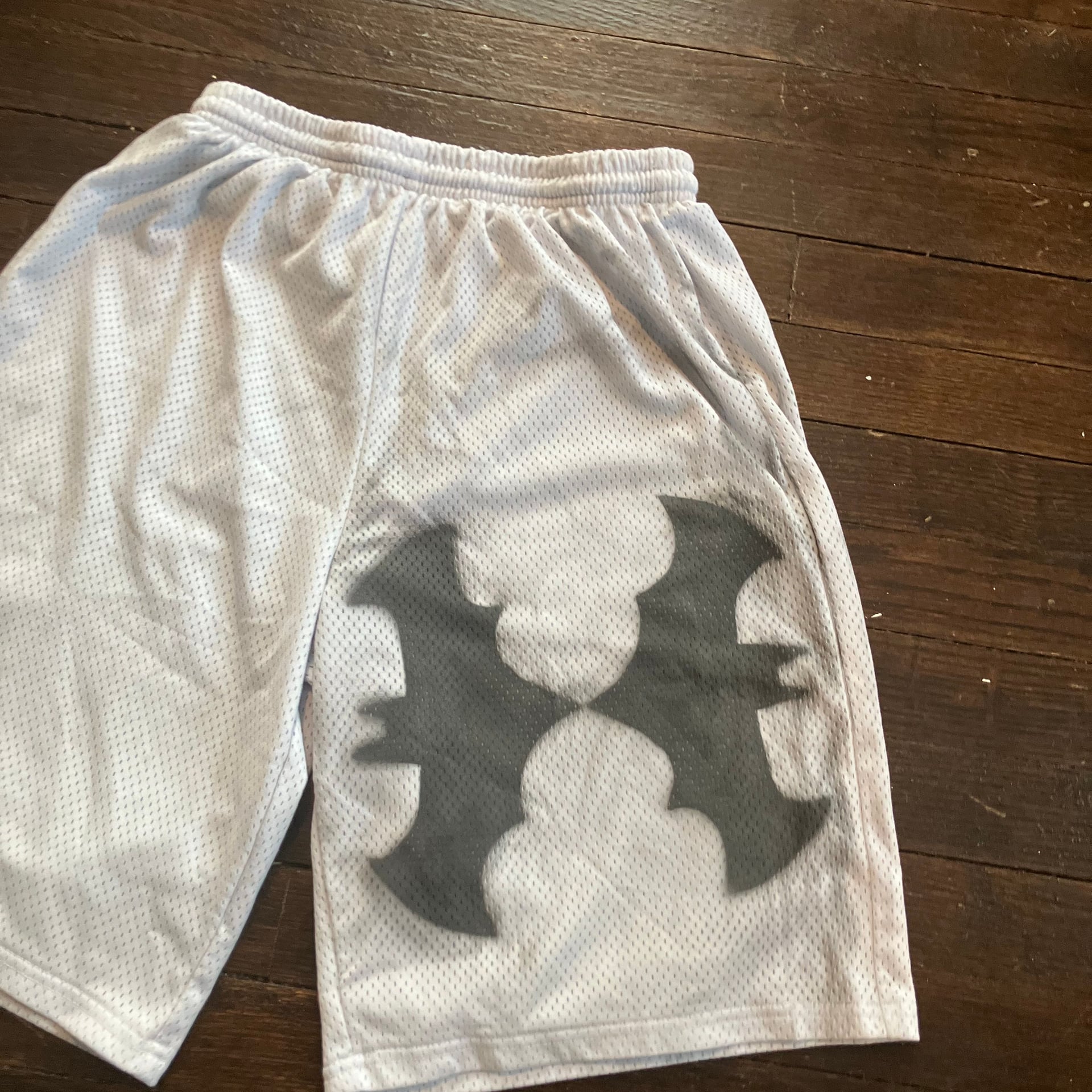 Men's Black and White Bat Print Quick Dry Swim Trunks 2