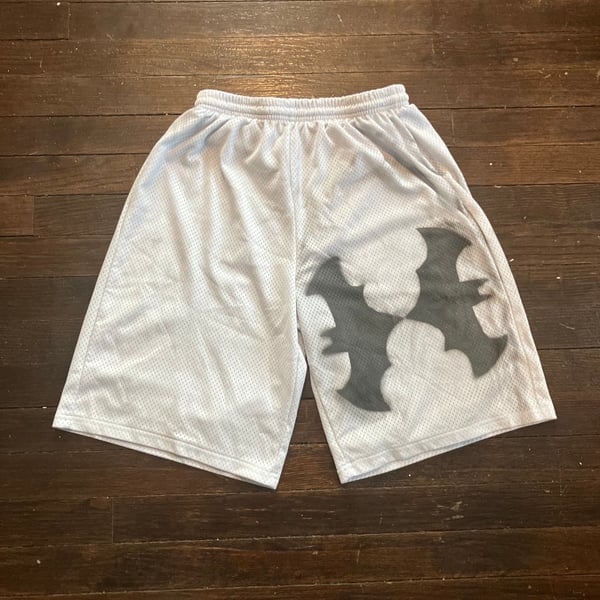 Men's Black and White Bat Print Quick Dry Swim Trunks