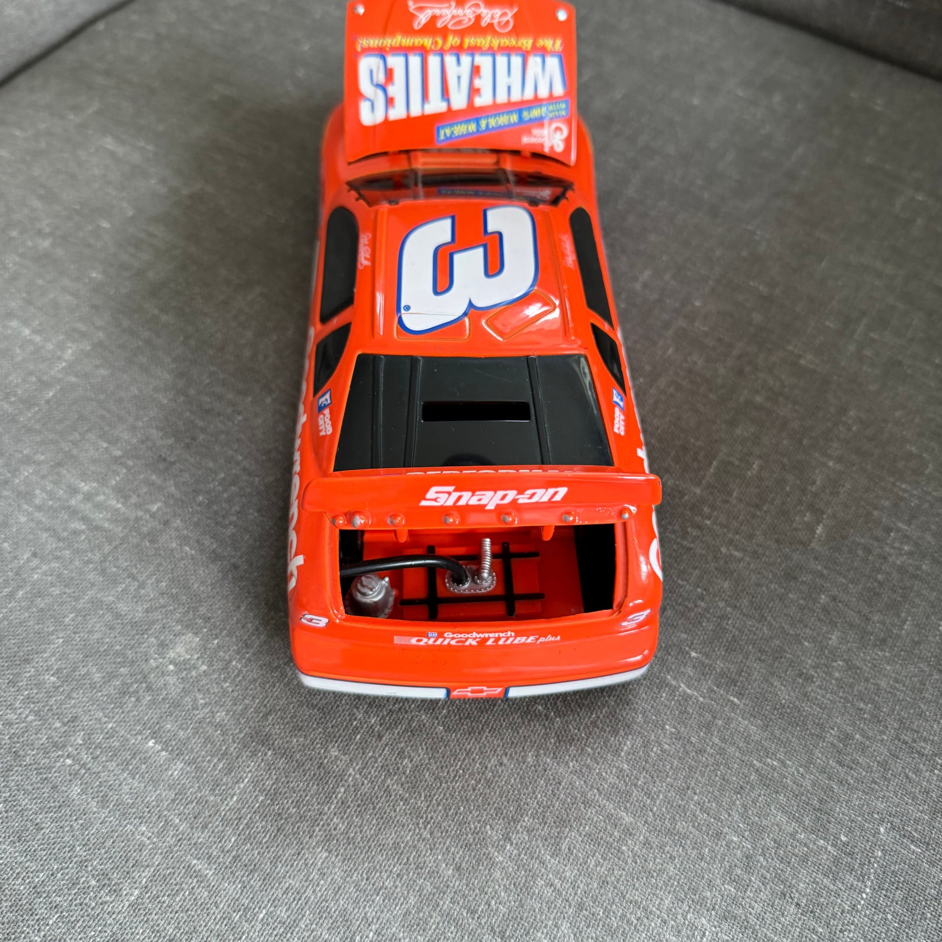 1997 Dale Earnhardt Sr #3 Goodwrench Wheaties Monte Carlo 1:24 Diecast Car 4