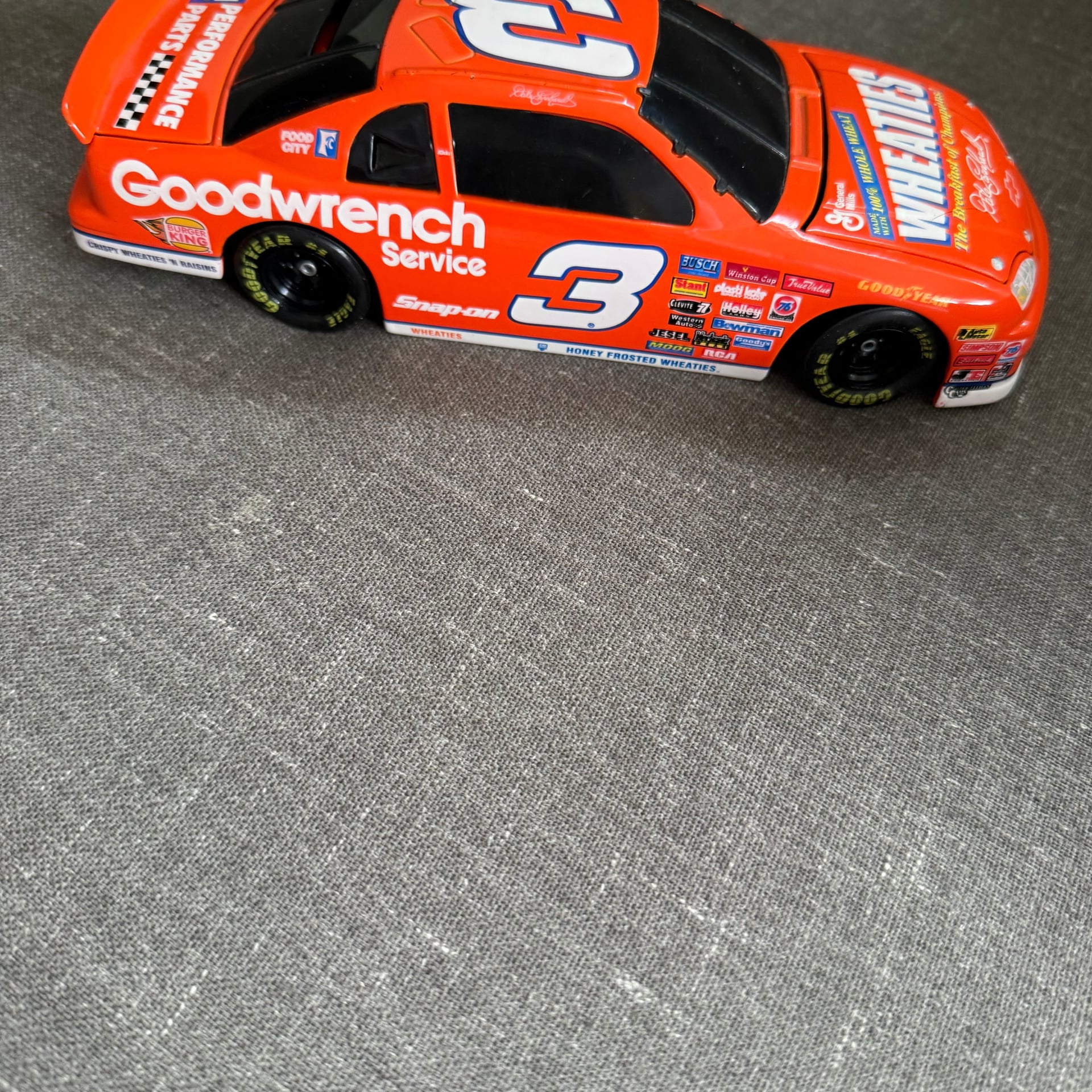 1997 Dale Earnhardt Sr #3 Goodwrench Wheaties Monte Carlo 1:24 Diecast Car 2