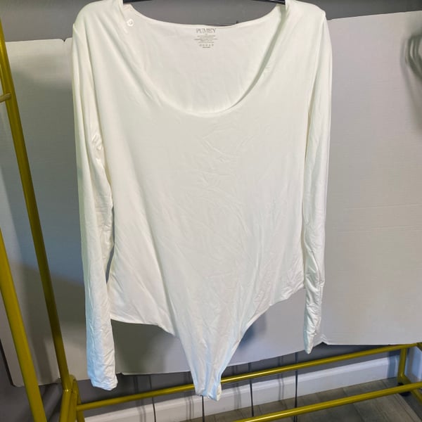 Pumiey Intimately White Scoop Neck Long Sleeve Bodysuit Size 3XL NWOT MSRP$37