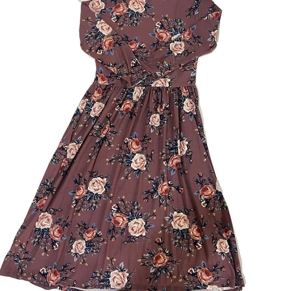 Reb & J Floral Midi Dress with Cap Sleeves