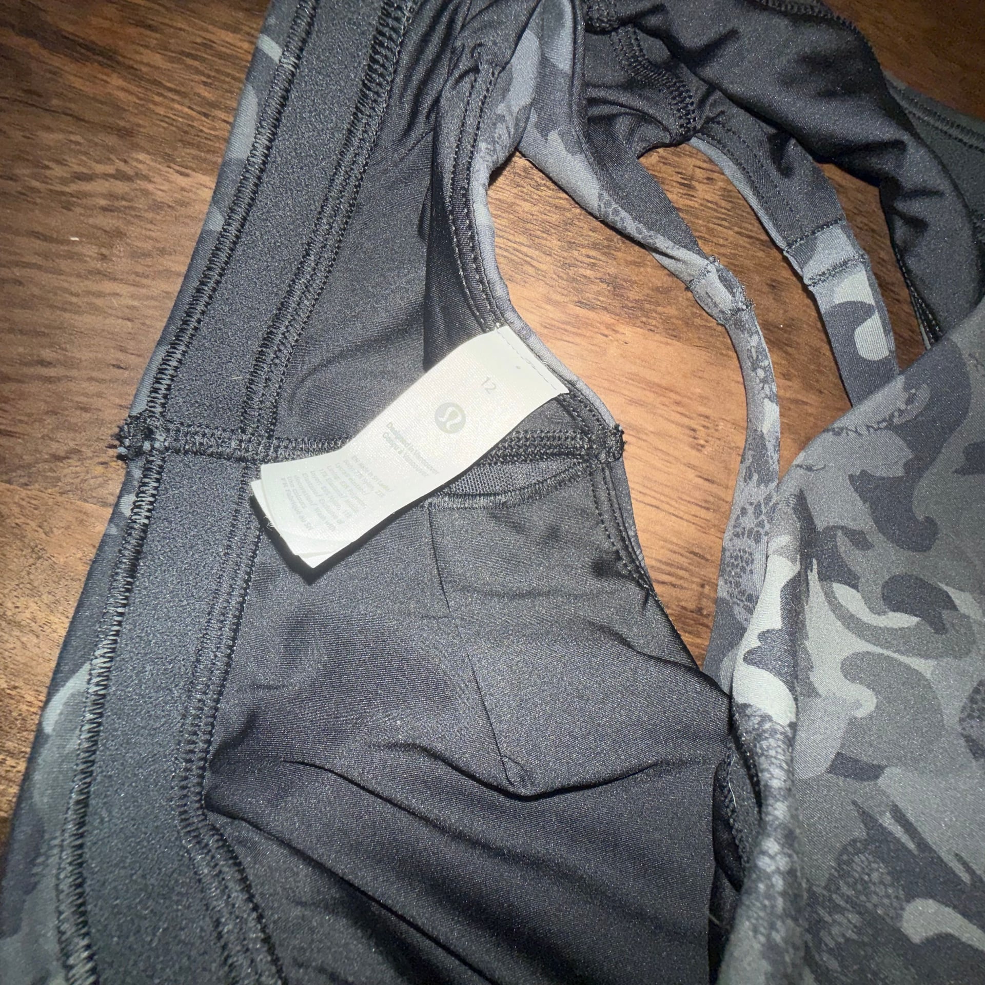 Lululemon Flow Y Bra Black Camo Light Support Nulu 4