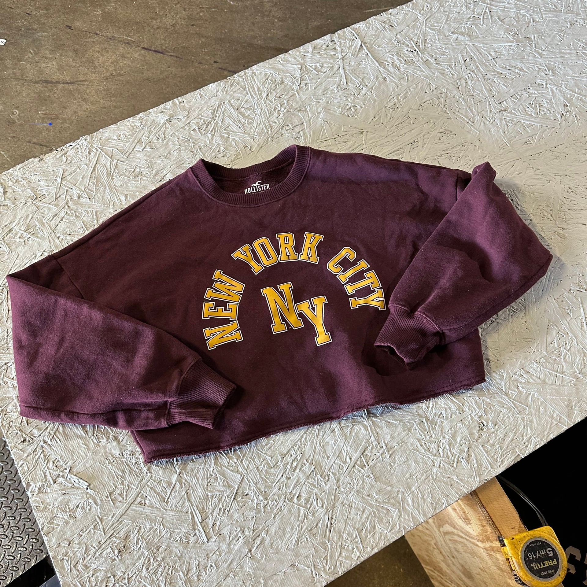 Hollister New York City Cropped Crewneck Sweatshirt 1