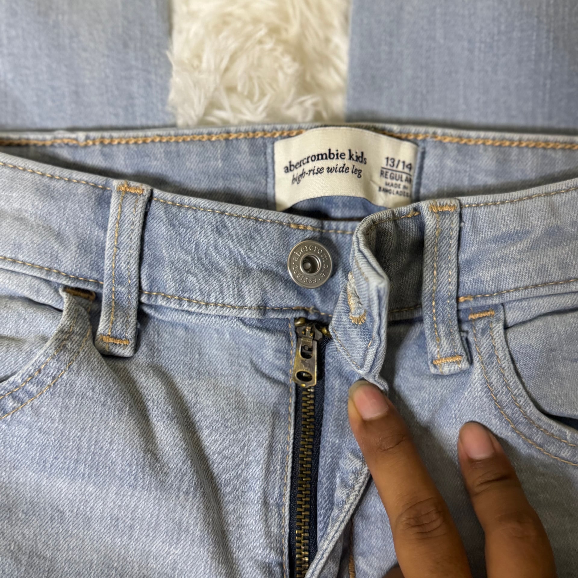 Product thumbnail 3