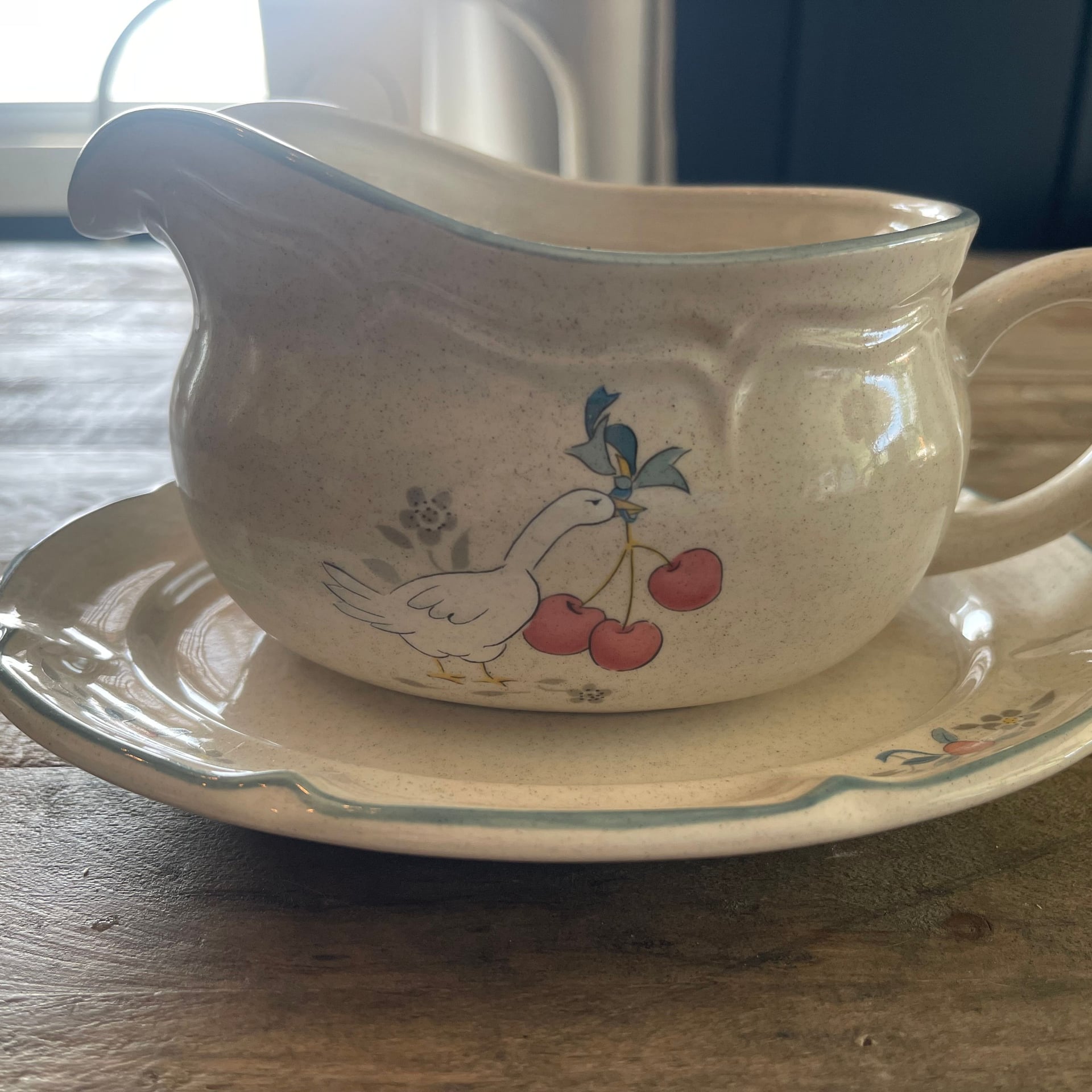 International China "Marmalade" Gravy Boat & Underplate 1