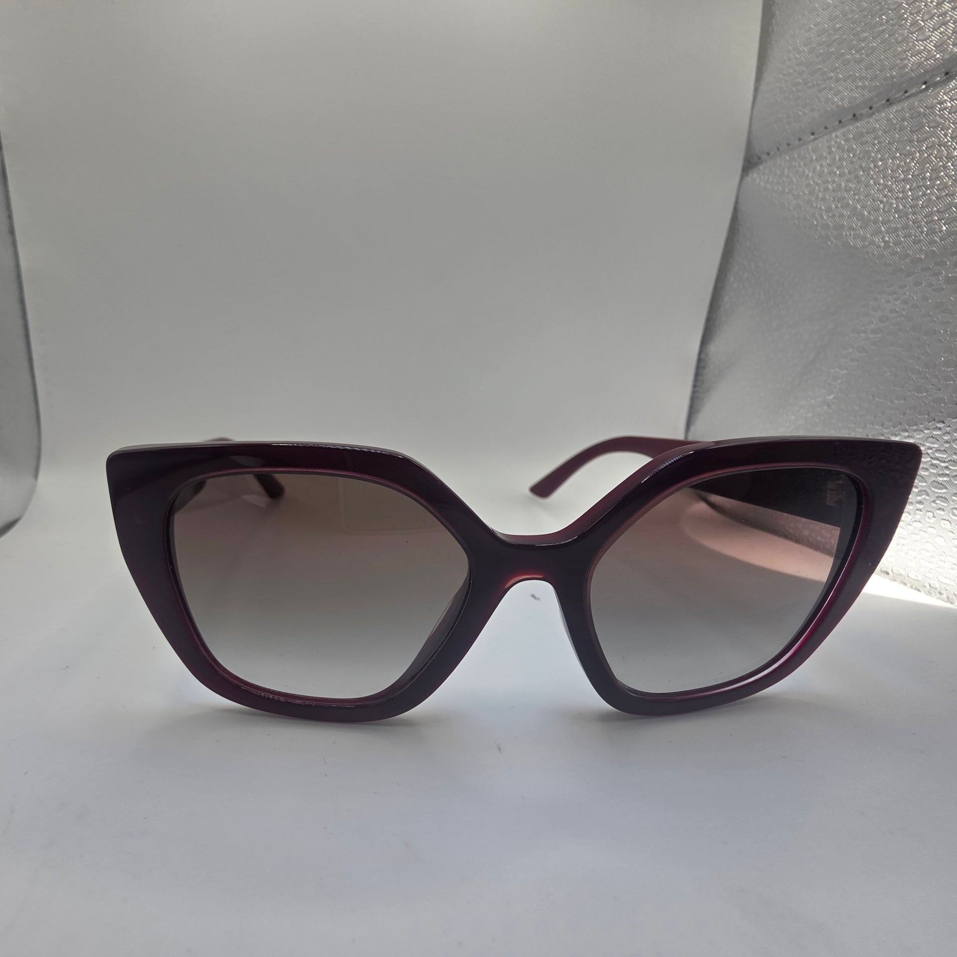 Prada Women's Red Polarized Sunglasses Shades Size 52-18-140 7