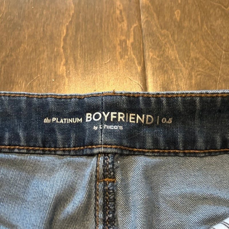 Chico's Platinum Boyfriend Mid Rise Blue Denim Jeans Size 0.5 (6) 3