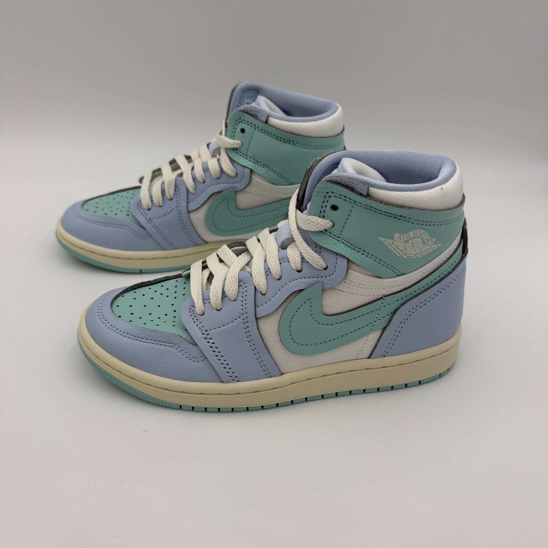 Product thumbnail 4