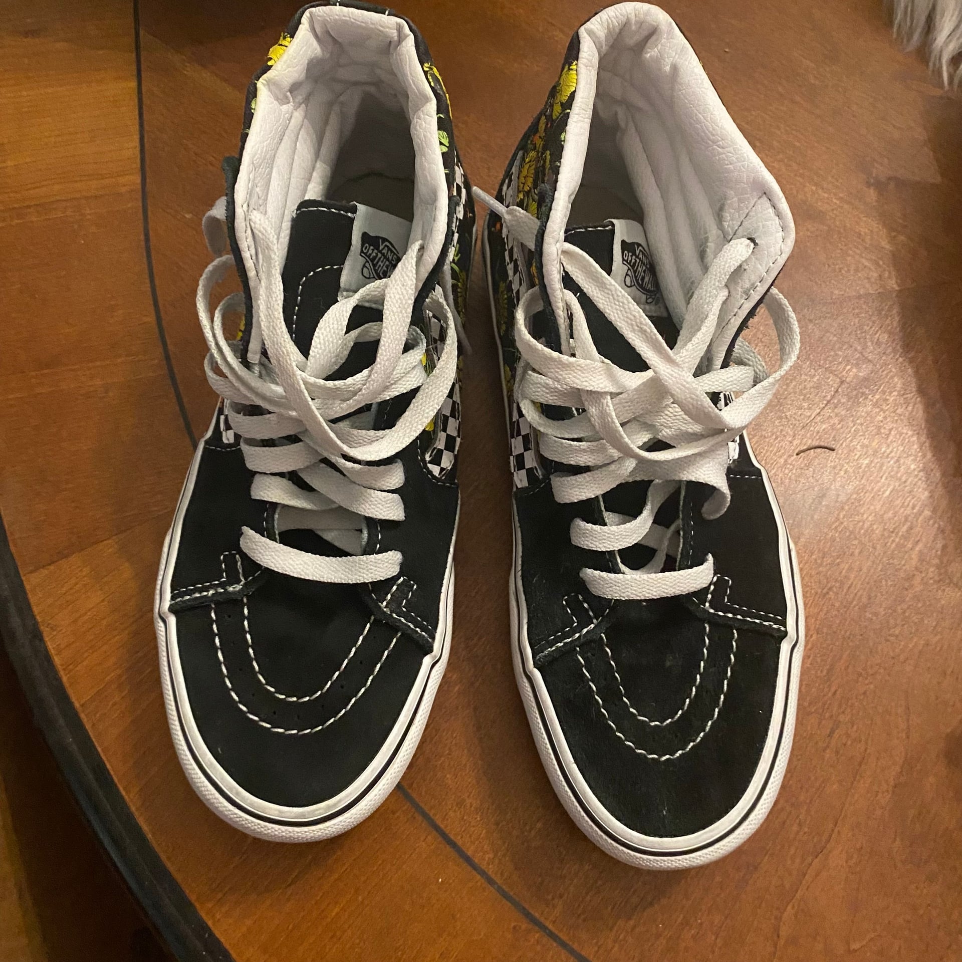 Vans Size 7 NWOT 4