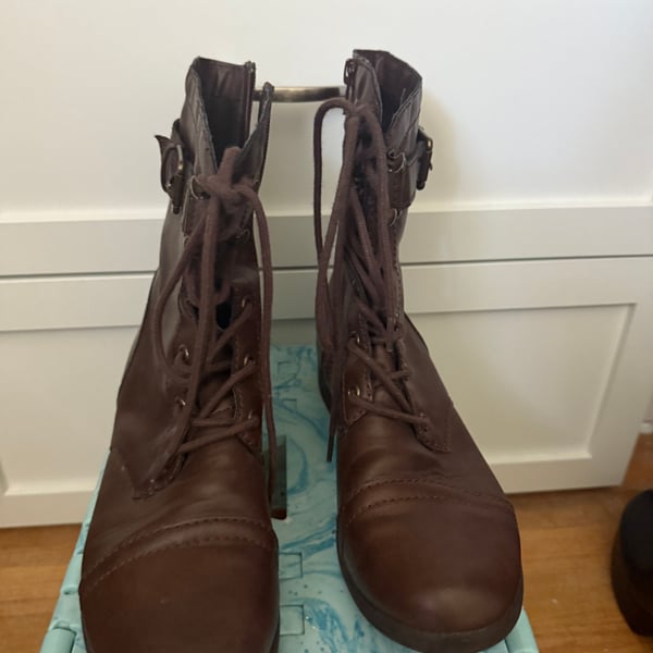 American Rag Cie Women's Brown Lace Up Combat Boots
