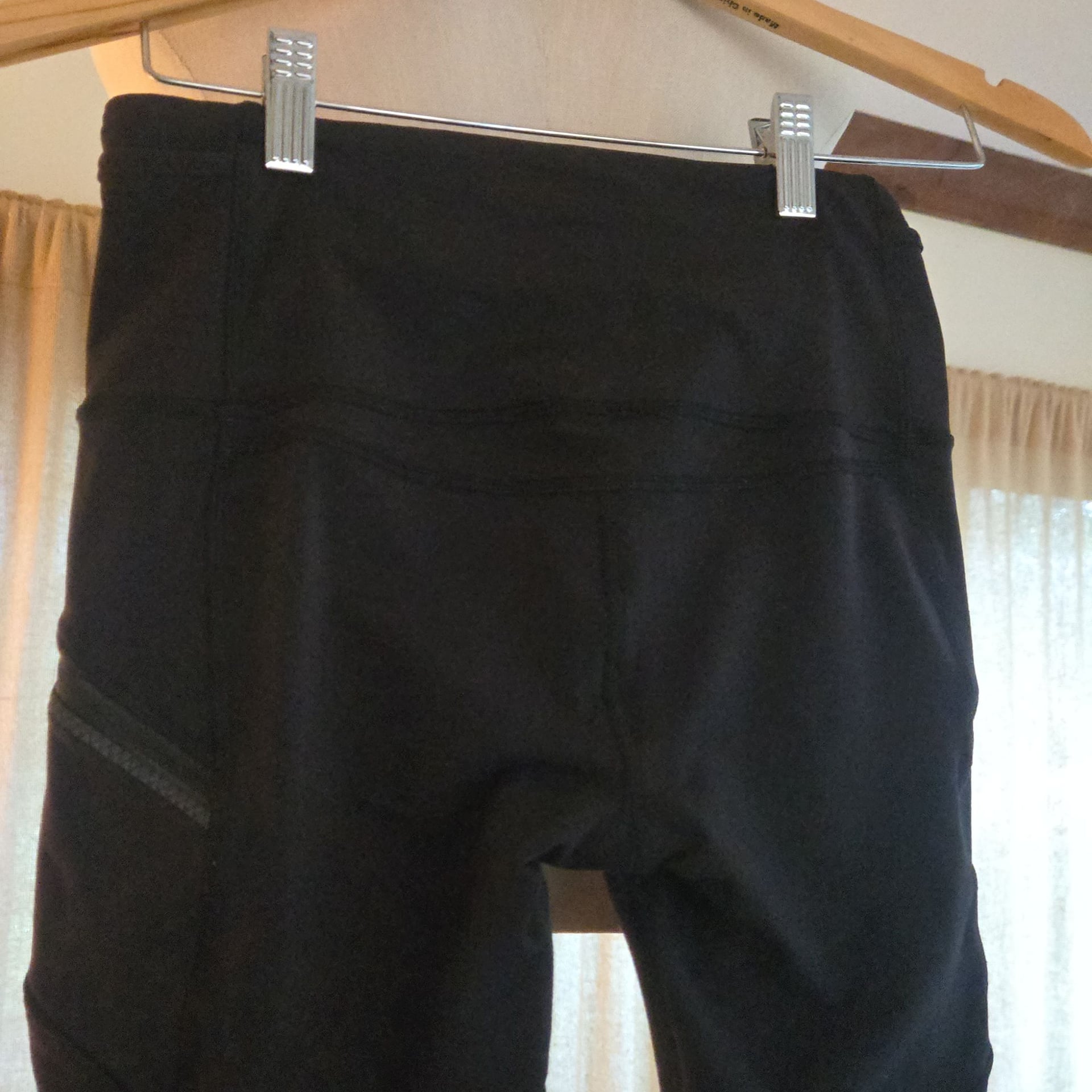 LULULEMON - Toasty Tech Tights - Size 6 - Black 7