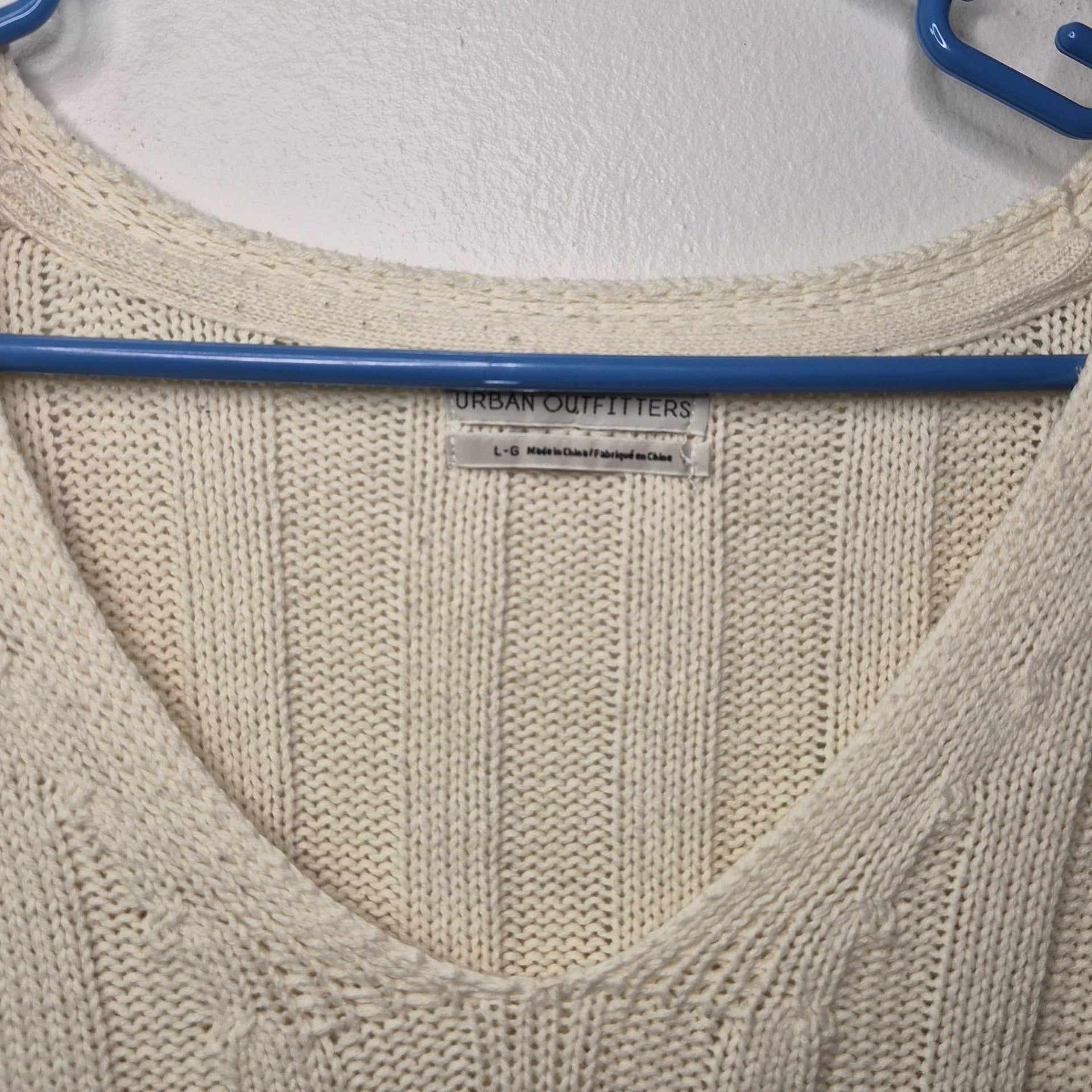 Urban Outfitters Cream V-Neck Ribbed Cropped Knit Sweater 3