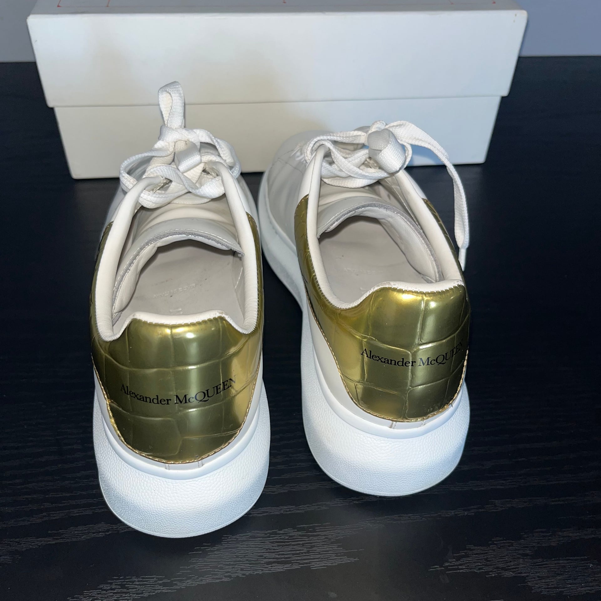 Alexander McQueen 8