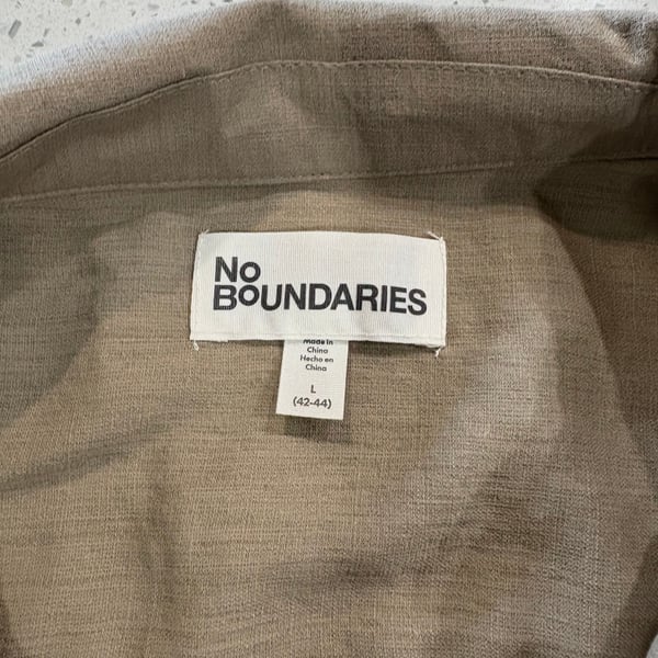 No Boundaries Men's Short Sleeve Button Down Shirt