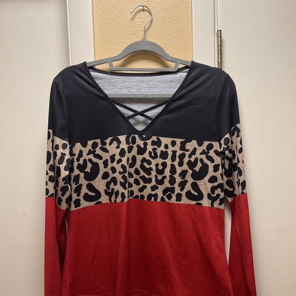 Color Block Leopard Print Long Sleeve Crisscross Top