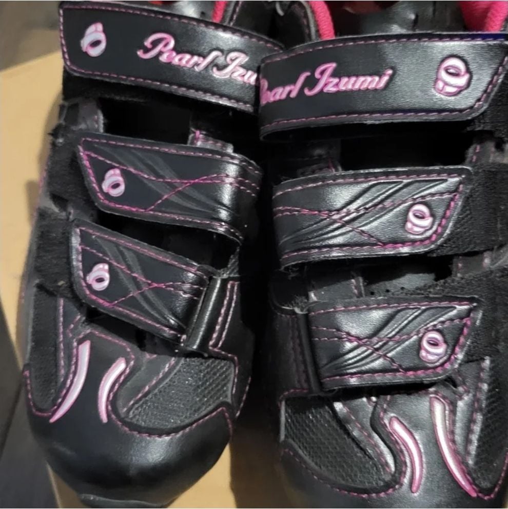 Pearl Izumi Women's All-Road 15211001 Cycling Shoes - Black/Pink 2
