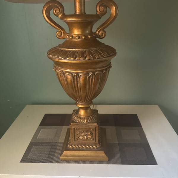 Vintage Neoclassical Hollywood Regency Rams Head Brass Lamp