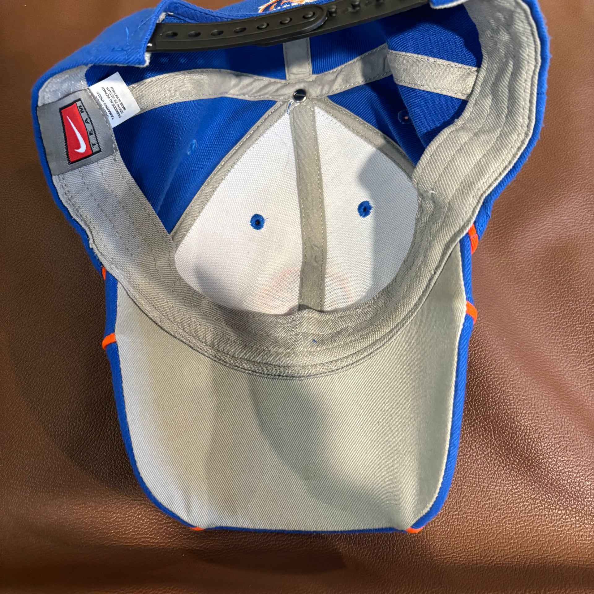 Vintage Nike Men's Boise State Broncos Multi Logo Hat 3