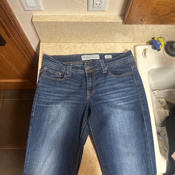 American Eagle Outfitters Artist Dark Wash Low Rise Straight Crop Denim Jeans