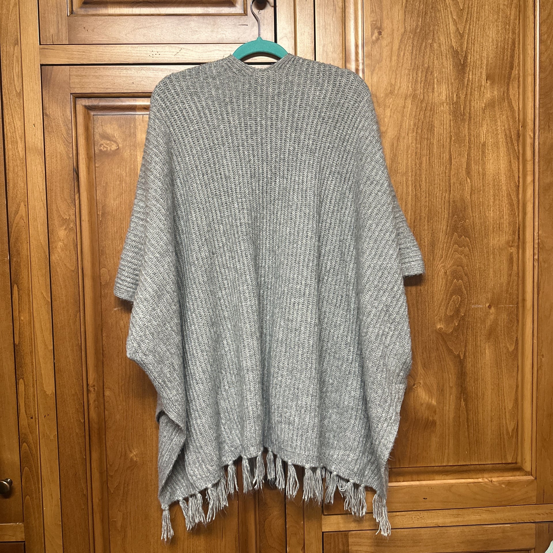American Eagle Women's Shawl Wrap Sweater Fringe Kimono Heather Gray Knit 3