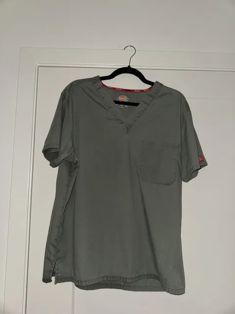 Dickies V-Neck Scrub Top Size M Green