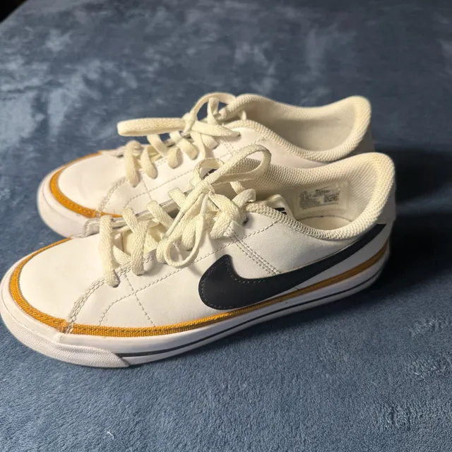 Nike Court Legacy Size 3.5Y White Black Yellow Sneakers