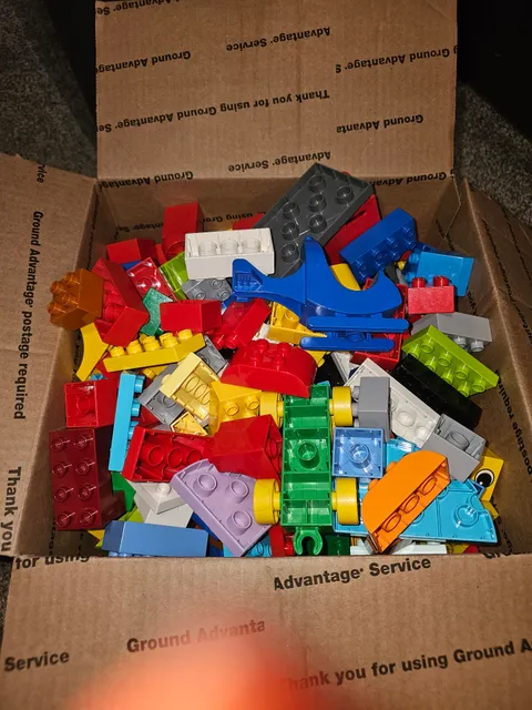 4 - Lego Duplo Building Blocks Mixed Lot With Airplane over 295 pc and 8 lbs