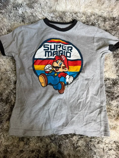 Super Mario T-Shirt Size SM Gray Ringer Graphic Tee