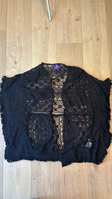 Curations Caravan Black Lace Kimono Size M Shrug Cardigan Cover Up