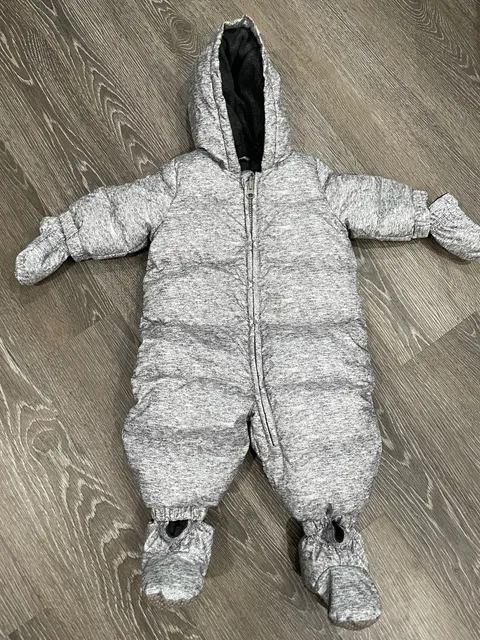 Baby Gap Snowsuit Size 0-6 Months Gray Fleece Lined Pram Bunting