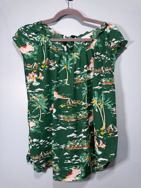 LC Lauren Conrad Blouse Size M Green Tropical Island Print Tie Back Top