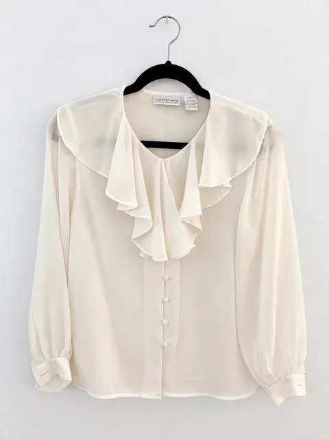 Liz Claiborne Petite Blouse Size 6 Ivory Ruffle Front Long Sleeve
