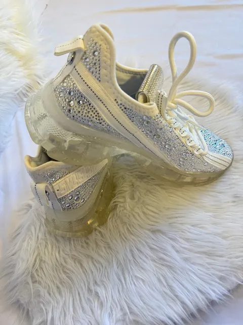 Steve Madden Maxima-R Women’s Size 7.5 White Silver Rhinestone Crystal Chunky Sneakers