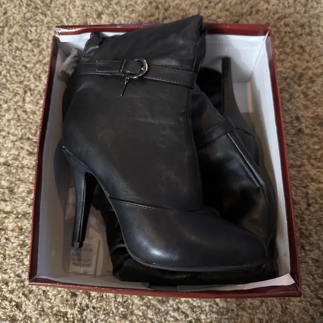 Forever Link Focus-35 Boots Size 9 Black Faux Leather