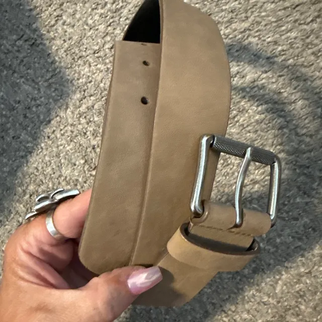 FRYE AND CO. Belt Size L (38-40) Tan 
