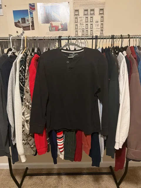 Faded Glory Thermal Henley Size M Black Long Sleeve Waffle Shirt