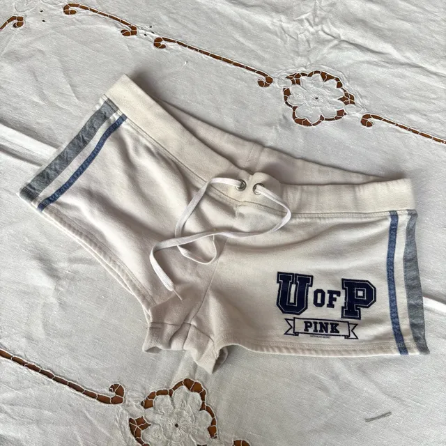 PINK Victoria's Secret University of Pink Shorts Size M Beige