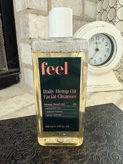 Feel Daily Hemp Oil Facial Cleanser 150ml 4fl oz