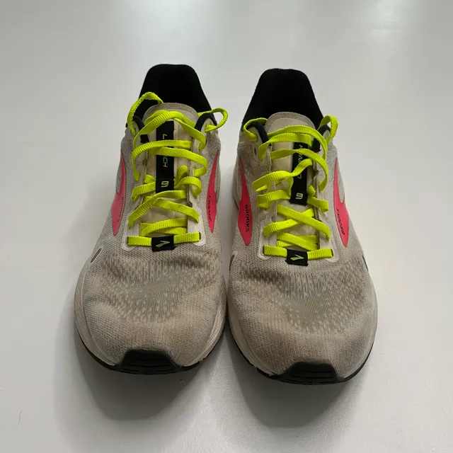 Brooks Launch 9 Size 8 White Pink Nightlife Running Shoes